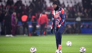 模拟器试玩-法国队称登贝莱并不后悔决定上场，随行人员表示没问过是否想出战