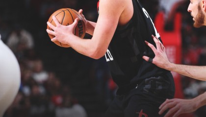 模拟器试玩-谢泼德延续低迷遭休媒炮轰：超级防守漏洞 毫无培养价值 该交易他