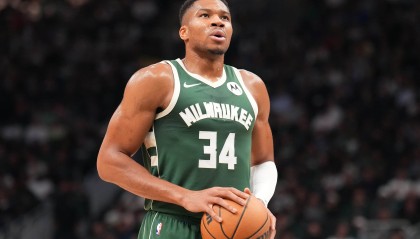 模拟器试玩-Shams：字母哥和特纳在本次交易谈判过程中，很重视彼此一起打球的机会