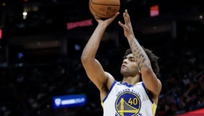 模拟器试玩-主力轮休二阵出战手撕骑士 勇士喜庆迎来虎年收官