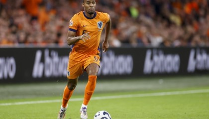 Kaiyun Sports-赫拉芬贝赫：荷兰队表现未达预期，平局结果难以令人满意